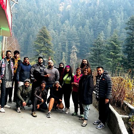 Snow View Guest House Kasol Esterno foto