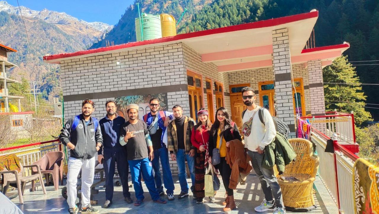 Snow View Guest House Kasol Esterno foto