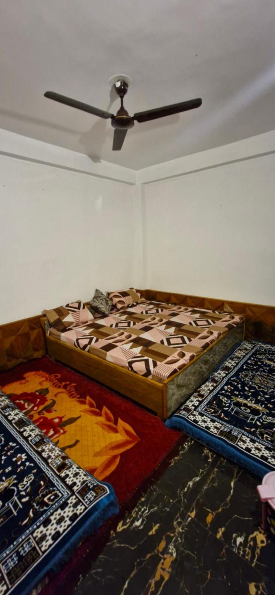 Snow View Guest House Kasol Esterno foto